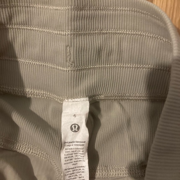 Lululemon Athletica Gray/Tan Dance Studio Pants - Picture 3 of 4